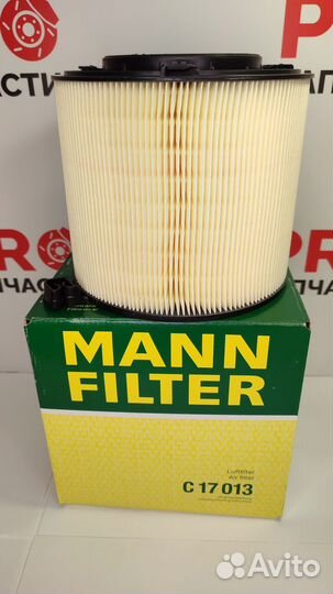Фильтр воздушный mann C17013 (VAG 8W0133843C)