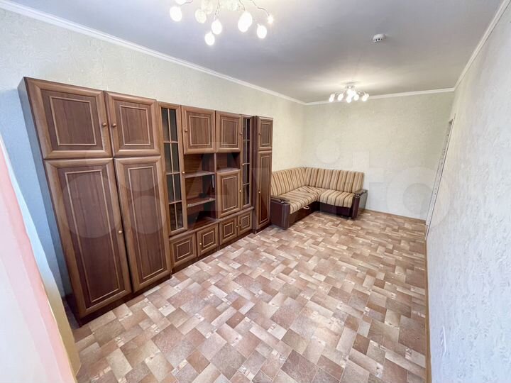 2-к. квартира, 52,5 м², 1/9 эт.