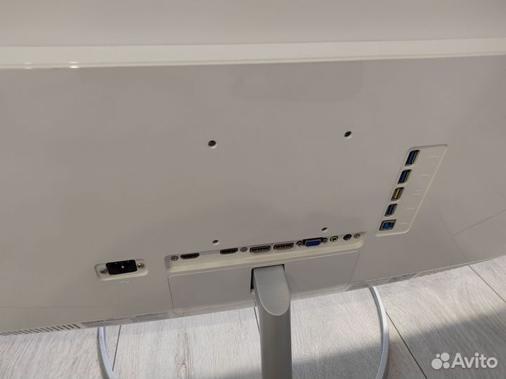 Монитор Philips 40