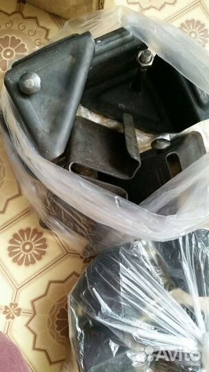 Петли для дверей, фурнитура