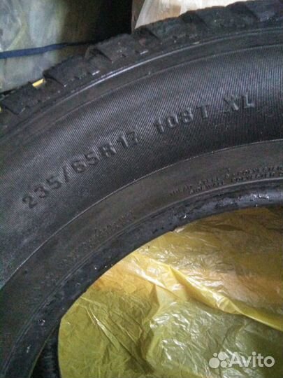 Kumho I'Zen KW22 235/65 R17 108T