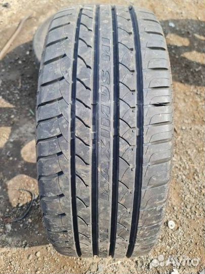 Maxtrek Maximus M1 245/40 R19