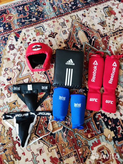 Щитки лапа бандаж шлем. Всё за 1500 отдам