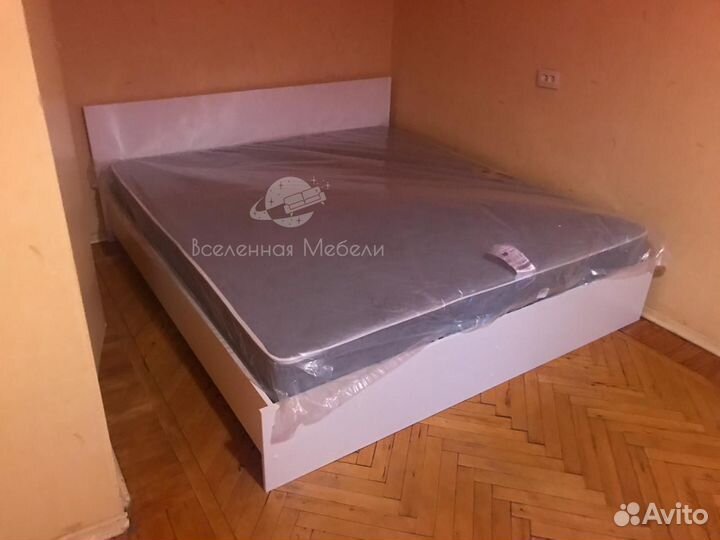 Кровать двуспальная