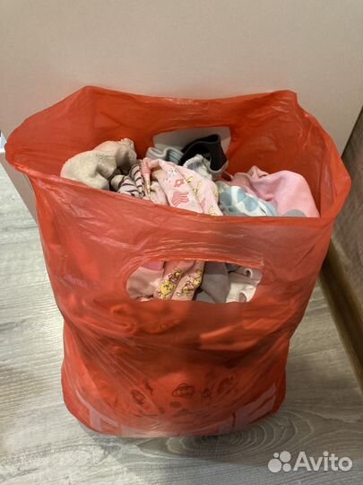 Вещи пакетом на девочку отдам бесплатно