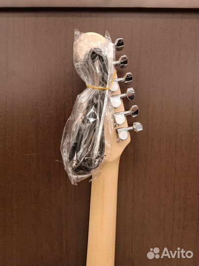 Электрогитара