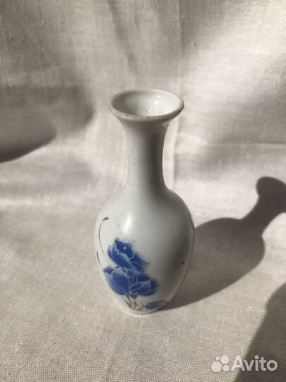 Ваза миниатюрная фарфоровая