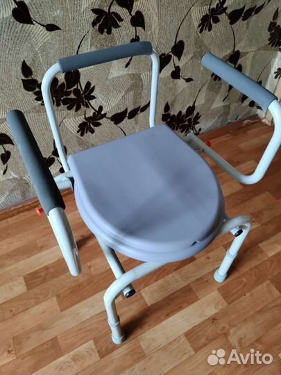 Стул для инвалидов с горшком