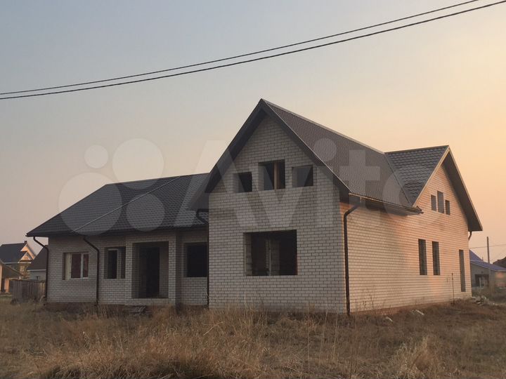 Дом 190 м² на участке 20 сот.