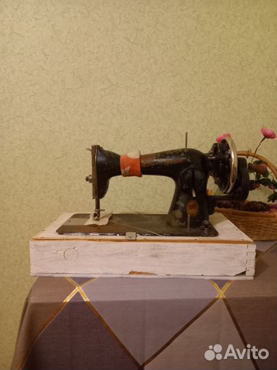 Швейная машина Подольск ручная