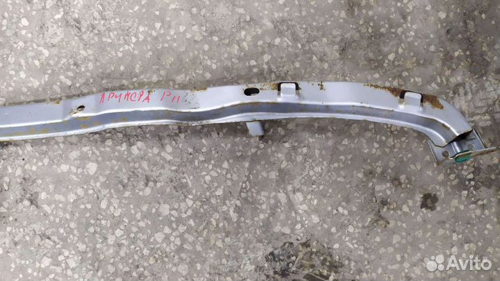 Направляющая переднего бампера примера р11