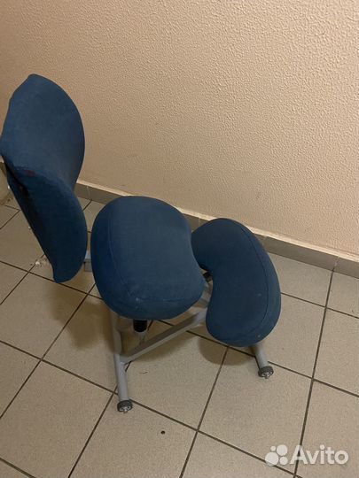 Эргономичный коленный стул для школьника