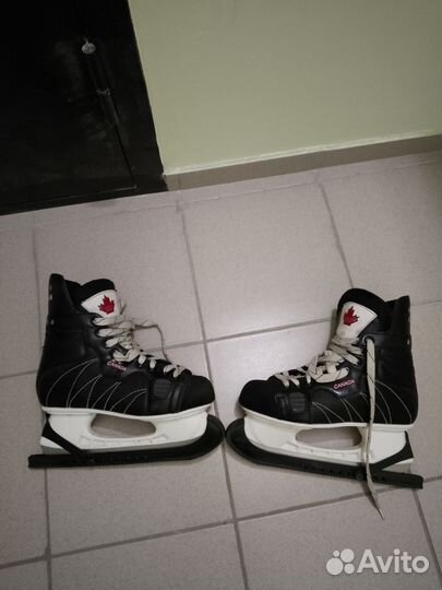 Коньки хоккейные Canada 3000.Размер 43