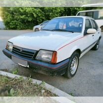 Opel Ascona 1.6 MT, 1982, 193 000 км, с пробегом, цена 95 000 руб.