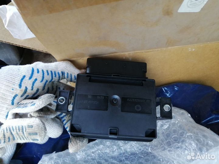 Блок новый управления стояночным тормозом Audi