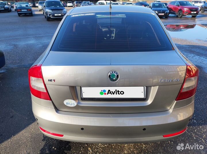 Skoda Octavia 1.6 AT, 2011, 198 500 км