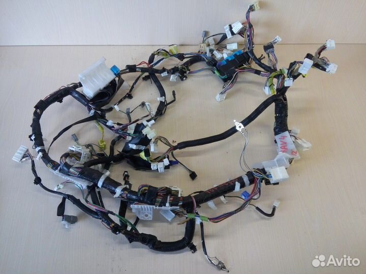 Проводка торпедо Toyota Rav4 2012 год