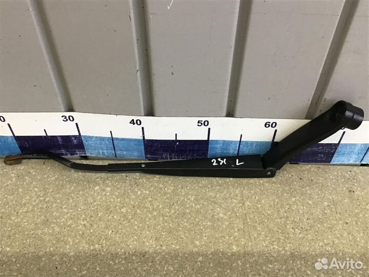 Поводок стеклоочистителя передний левый Kia RIO 20