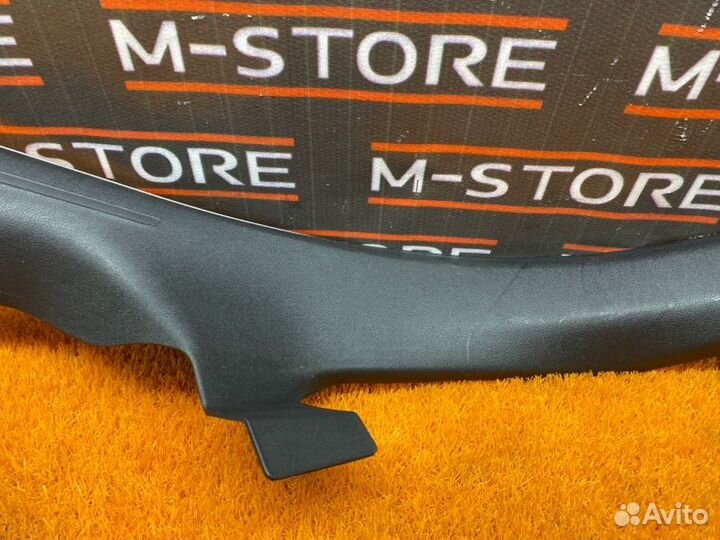 Накладка на порог салона задняя правая Audi A4