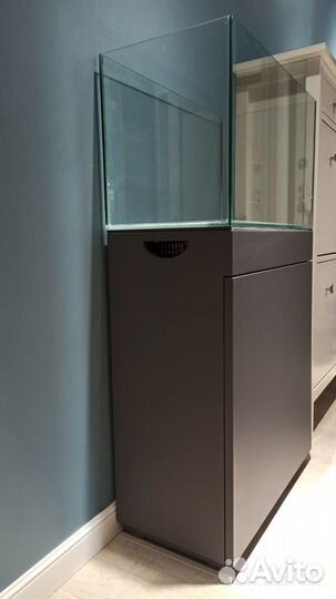 Аквариум (60л) + тумба