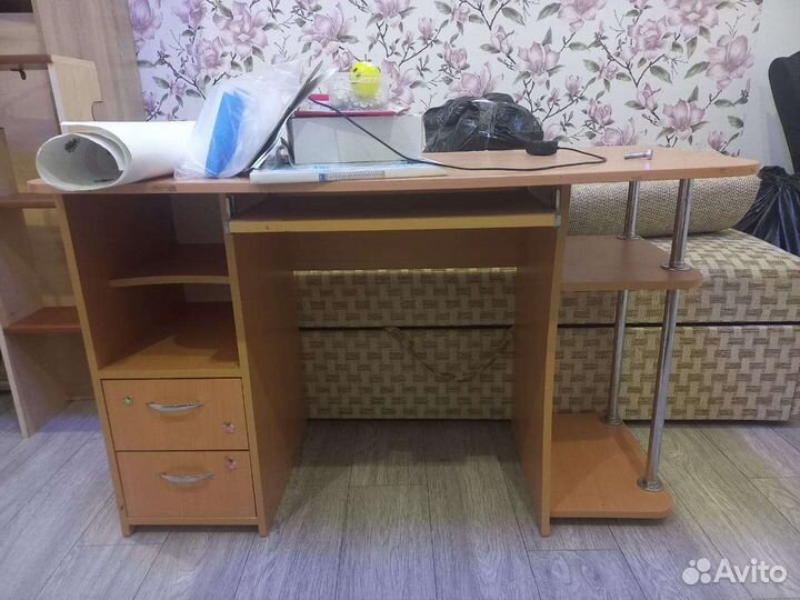 Компьютерный стол