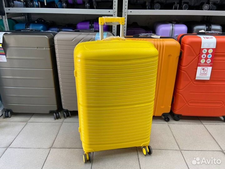 Дорожный чемодан