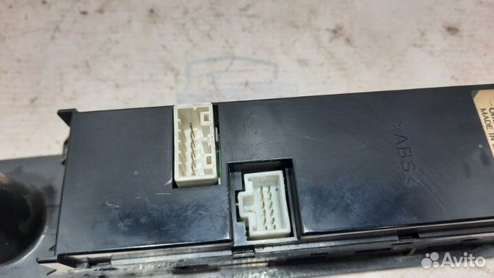 Блок управления стеклоподъемниками Mitsubishi