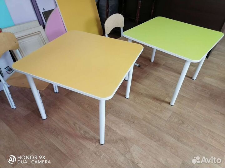 Детский письменный стол