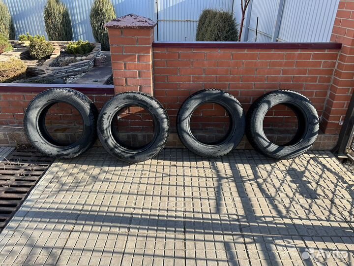 Nokian Tyres Hakkapeliitta 8 SUV 215/65 R17