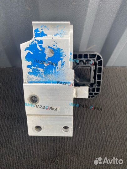 Кронштейн (крепление) радиатора левый нижний BMW