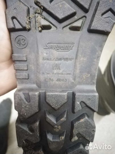 Резиновые сапоги