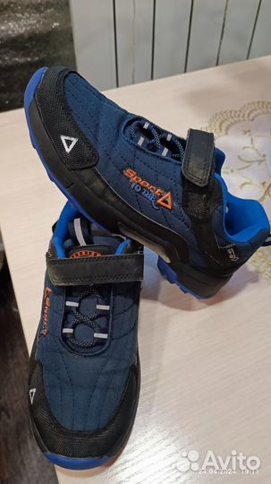 Продам кроссовки