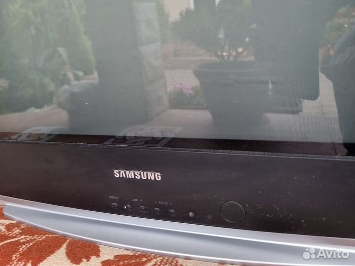 Телевизор samsung