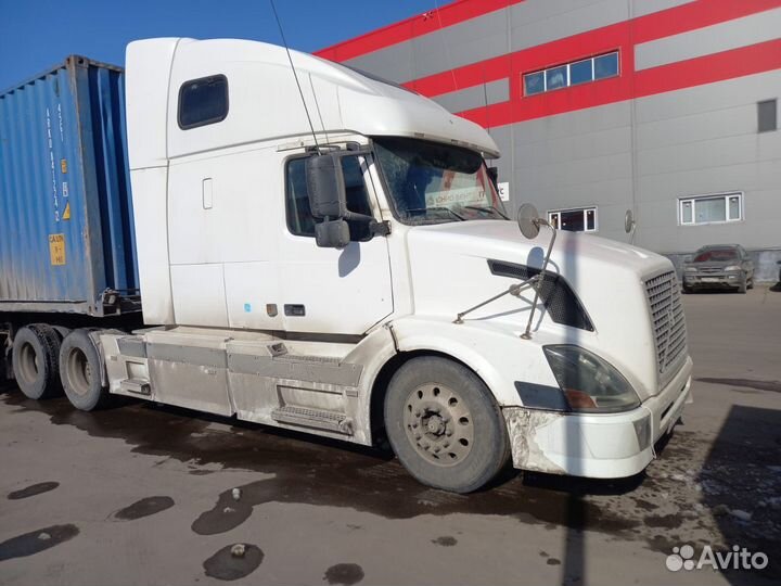 Volvo VNL 670, 2003