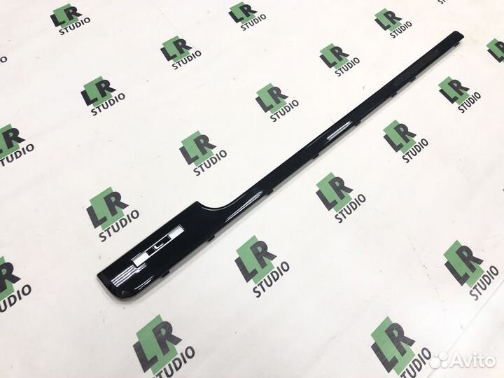 Молдинг двери Range Rover 2018+ передней левый