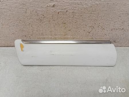 Молдинг переднего левого крыла