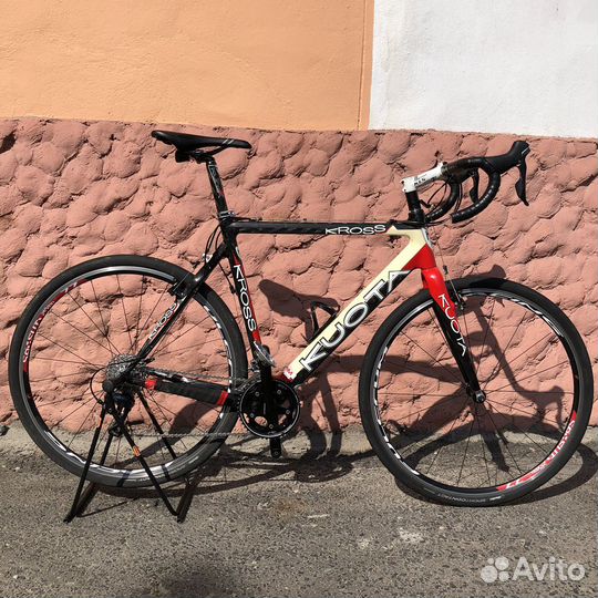 Карбоновый шоссейный велосипед kuota