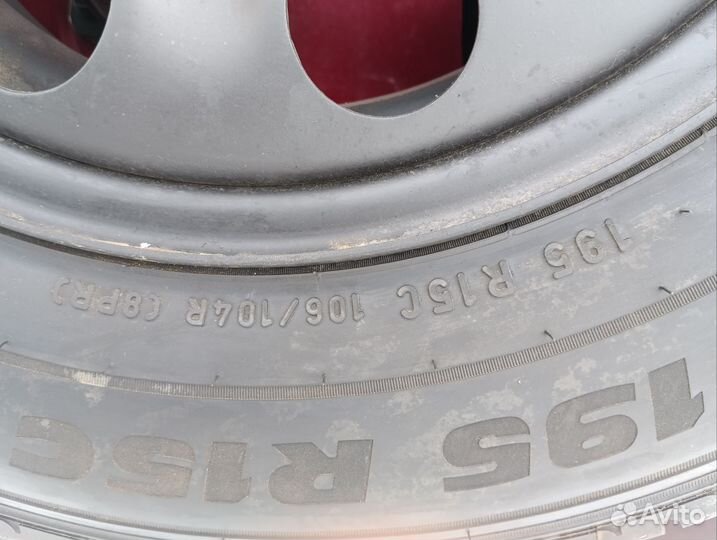 Pirelli Carrier 195/80 R15