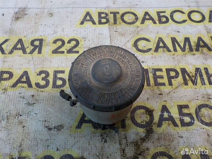 Бачок главного тормозного цилиндра Honda Accord V