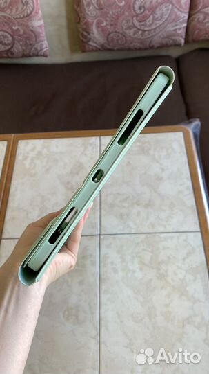 Чехол на iPad Air 4 и iPad Air 5