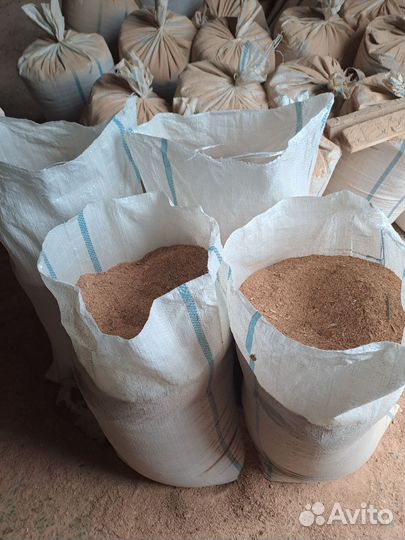 Опилка деревьев