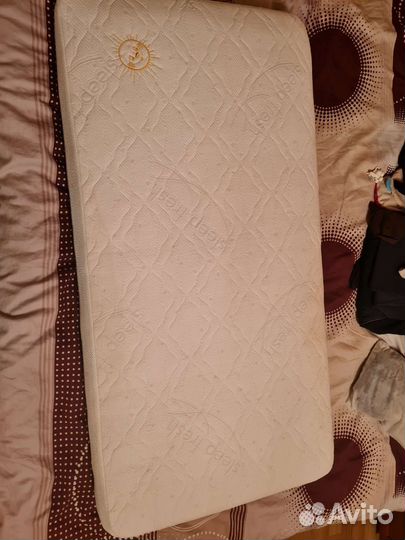 Матрас наматрасник детский