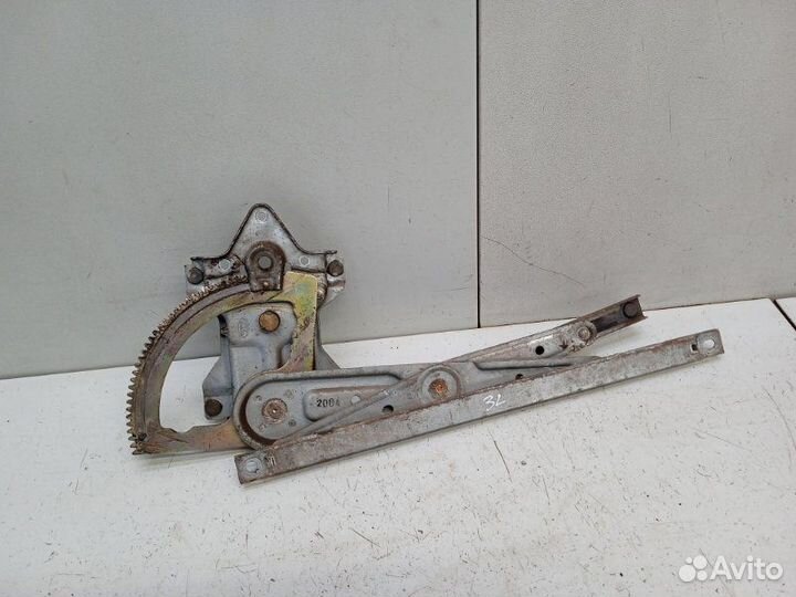 Стеклоподъемник задний левый Kia Sorento BL 2.5