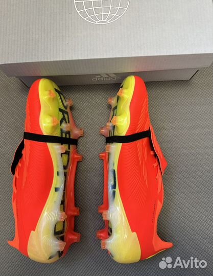 Футбольные бутсы adidas predator 30