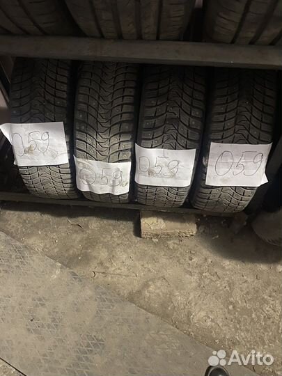 Michelin X-Ice North 3 215/60 R16
