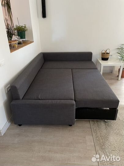 Угловой диван IKEA