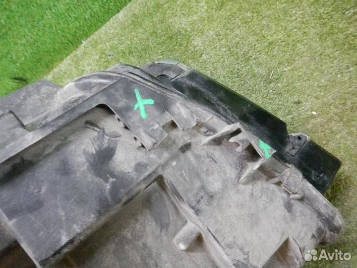 Фара левая Volkswagen Tiguan