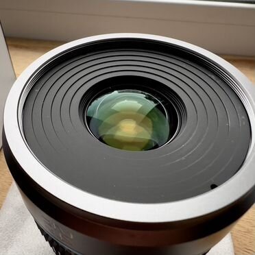 Оъектив Sirui Night Walker 24mm T1.2 S35 RF Mount