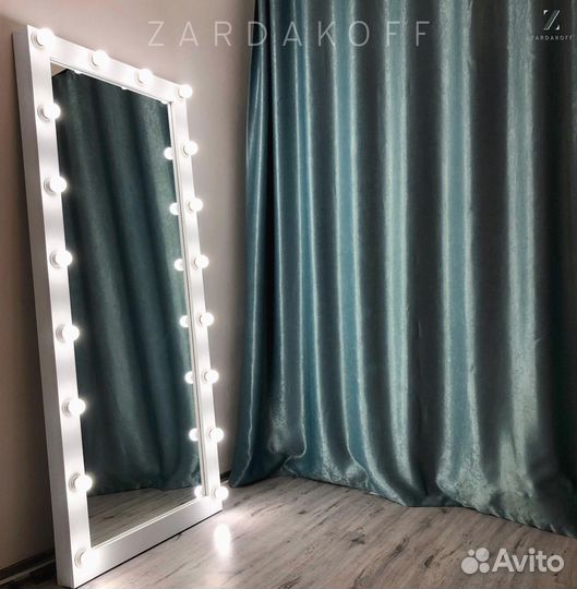 Гримерное зеркало с подсветкой