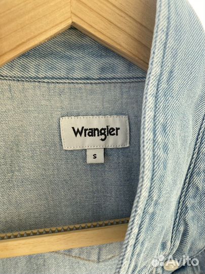 Джинсовая рубашка wrangler